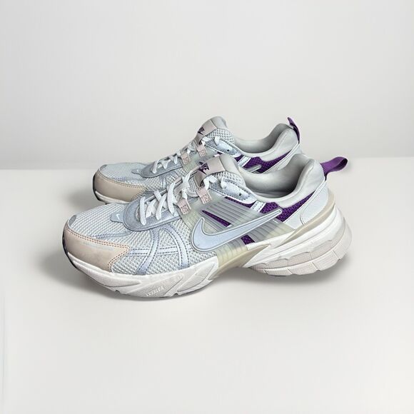 Nike V2K Run Premium Women Size 10.5 Light Bone Viotech Running shoes Low top - Picture 1 of 8